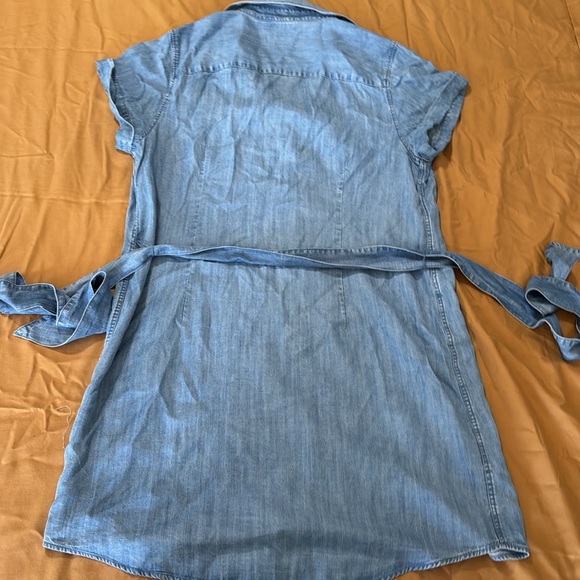 UNTUCKit Woman’s Denim Terry Button Down Collared Belted Dress - Picture 14 of 14